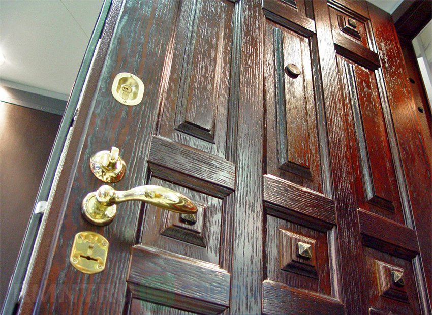 
Яку металеві двері купити Вквартіре: замки, товщина, технології безпеки
