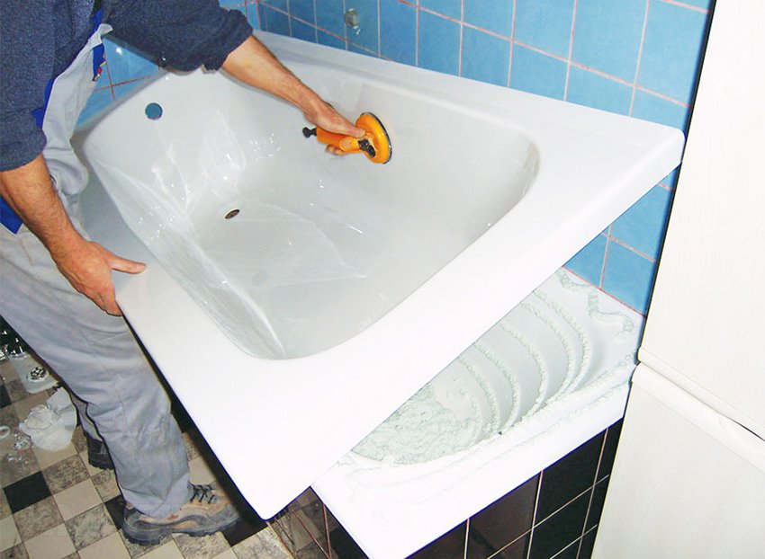 
Реставрація іремонт ванни: як встановити акриловий вкладиш

