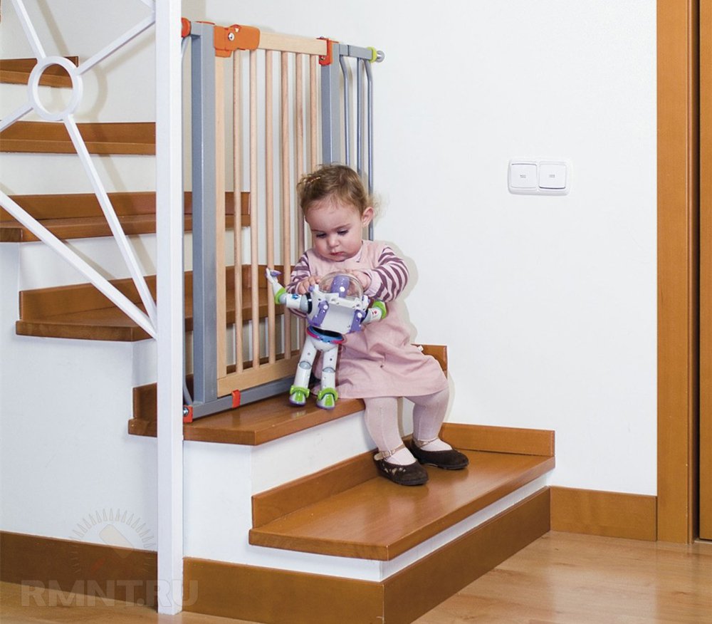Захист на сходи від дітей
